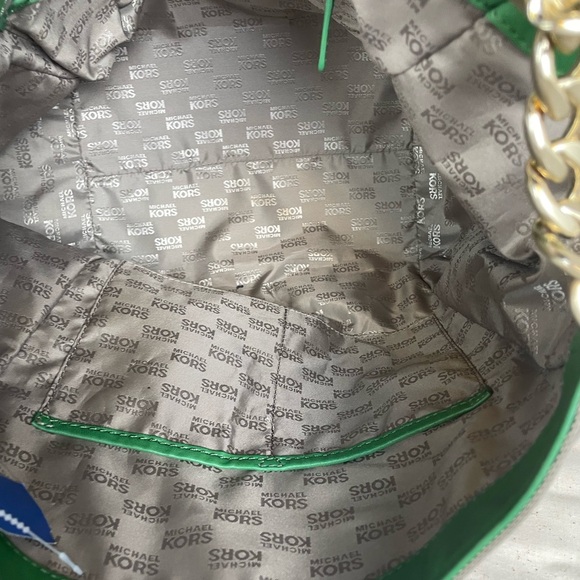 Michael Kors Signature Jet Set Large Green Trim Gold Monogram Tote Bag - Picture 7 of 10